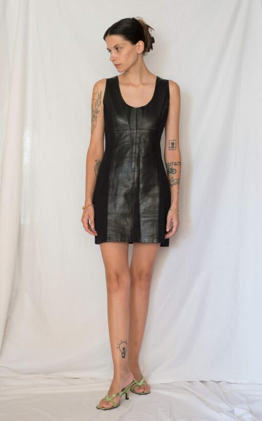 90s Nostalgia Sleek Black Leather Jacket - Image 2