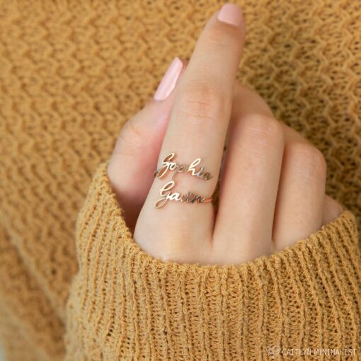 Personalized Double Name Ring A Cherished Keepsake for Loved Ones