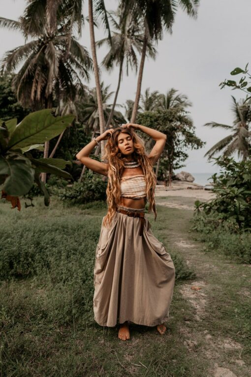 Flowy Bohemian Maxi Skirt Alaina in Organic Beige with Pockets