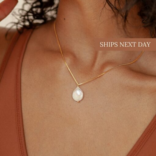 Caitlyn Minimalist Baroque Pearl Pendant Necklace Irregular Pearl Charm, Bridesmaid Gift (NR019)