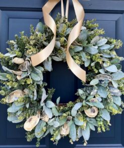 Coastal Charm Oyster Shell Wreath for Beachy Vibes and Festive Cheer