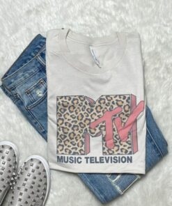 Vintage Vibes MTV's Leopard Graphic Tee - Unleash Your Inner Rock Star