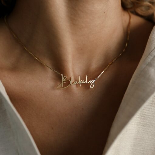 CaitlynMinimalist Personalized Name Necklace A Timeless Treasure for Her