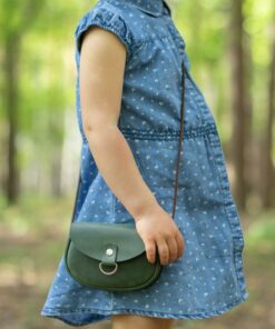 Adorable Mini Leather Crossbody Bag for Little Girls A Stylish and Practical Accessory
