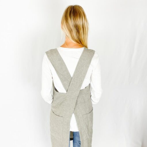 Personalized Japanese Linen Cross-Back Apron with Pockets A Stylish and Practical Gift for Home Chefs