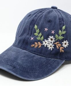 Embroidered Daisy Fern Flower Baseball Cap A Unique and Stylish Accessory