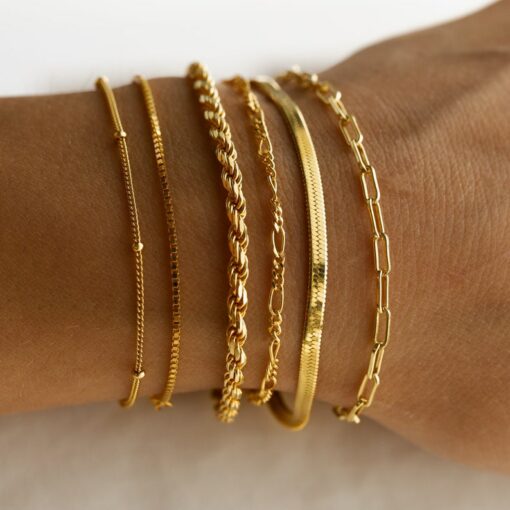 Caitlyn Minimalist's Delicate Silver Chains Elevate Your Style with Timeless Elegance