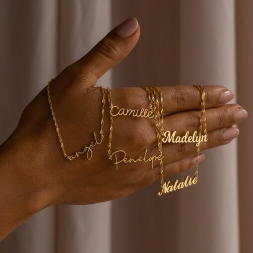 Personalized Sparkle Twist Chain Name Necklace A Timeless Gift for Bridesmaids