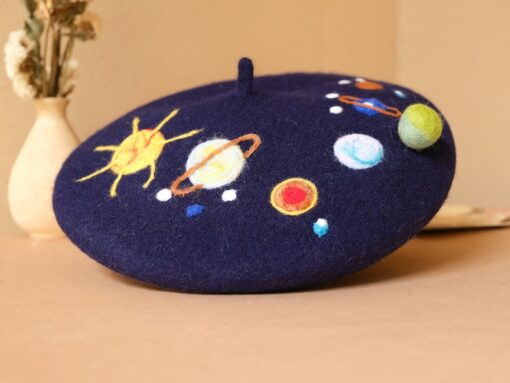Starry Night Beret A Celestial Accessory for Winter's Embrace