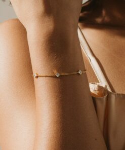 Caitlyn Minimalist Diamond Curb Chain Bracelet Satellite Gemstone Bridal Jewelry for Bridesmaids (BR025)
