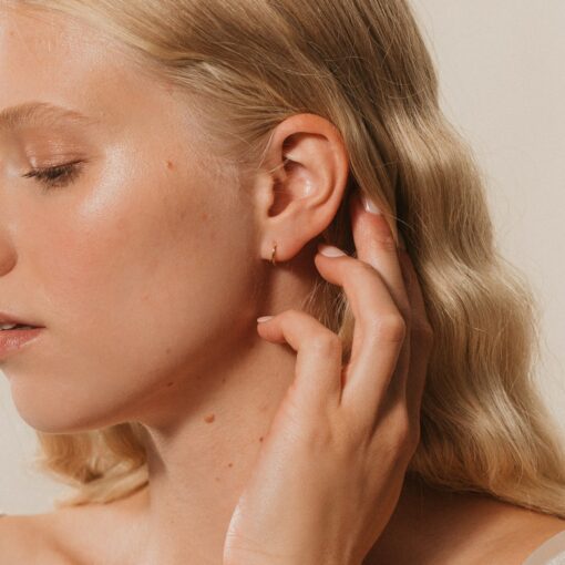 Pav? Cartilage Mini Hoops Shimmering Diamonds in a Delicate Embrace