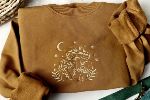 Embroidered Mushroom Crewneck A Retro Delight for Nature Enthusiasts