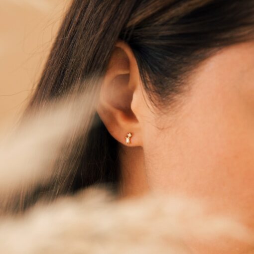 Captivating Baguette Diamond Drop Earrings Minimalist Elegance in Gold