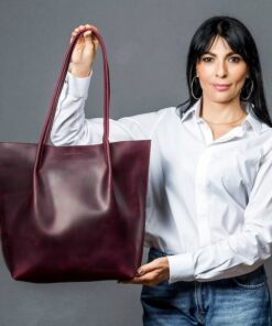 Exquisite Burgundy Leather Tote The Epitome of Style and Functionality