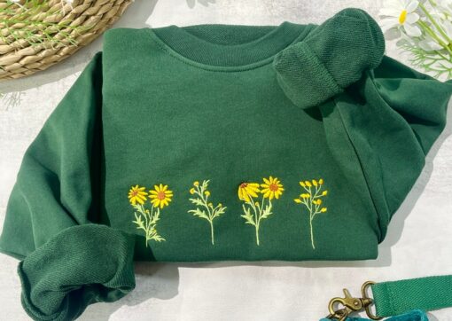 Embroidered Sunflower Sweatshirt Vintage Charm Meets Modern Style