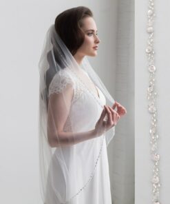 Sparkling Elegance Crystal-Embellished Wedding Veils for a Shimmering Bridal Look