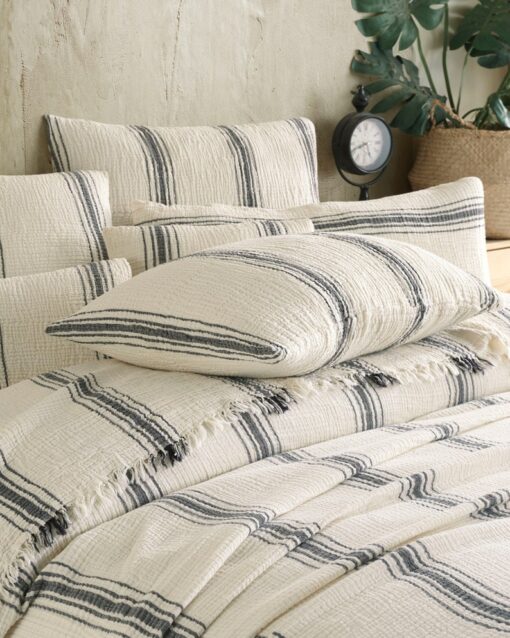 Boho King Size Cotton Gauze Throw Blanket Soft, Breathable, and Stylish Bedding