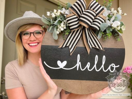 Welcome Home with Style Front Door Decor to Greet Your Guests