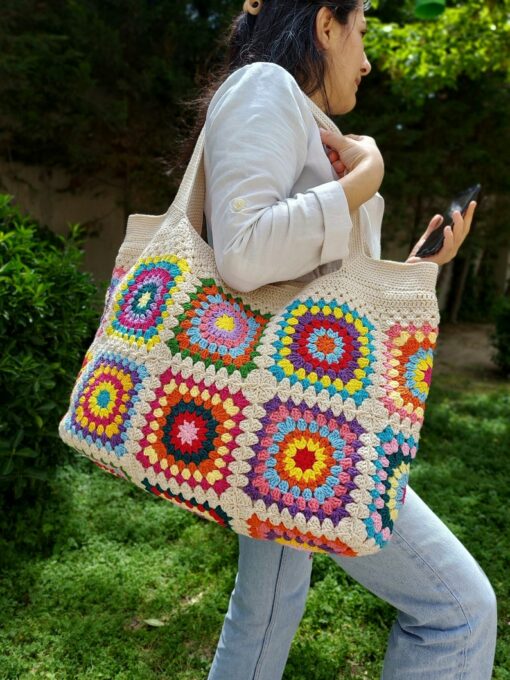 Granny Square Crochet Bag A Boho Patchwork Masterpiece for Beach Days and Beyond