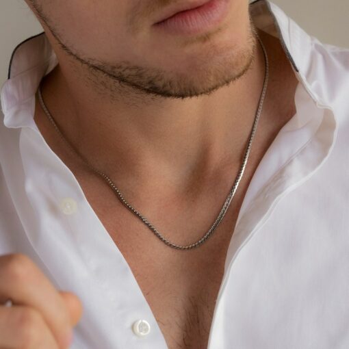 Caitlyn Minimalist Men's Bold Snake Chain Necklace Elevate Your Everyday Style