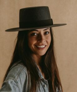 Black Boater Hat The Perfect Summer Accessory for Women