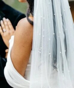 Pearlescent Elegance Bridal Veils Adorned with Shimmering Pearls