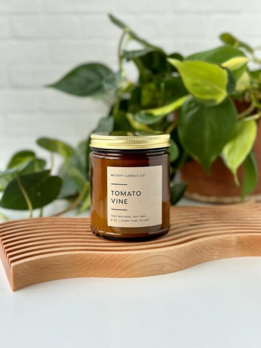 Heirloom Tomato Leaf Soy Candle A Garden-Fresh Delight for Nature Lovers