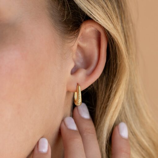 Ribbed Hoop Earrings Bold Geometric Statement Jewelry for a Chic Look