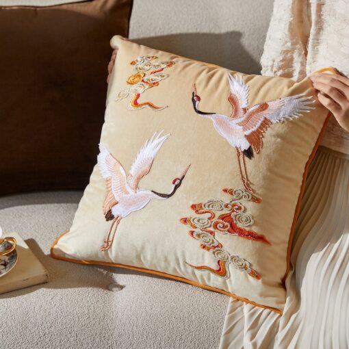 Luxurious Velvet Animal Appliqu? Throw Pillow Cover Embellish Your Abode with Retro Elegance