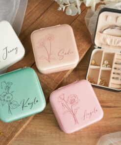 Personalized Birth Flower Jewelry Travel Box A Cherished Keepsake for Bridesmaids and Loved Ones