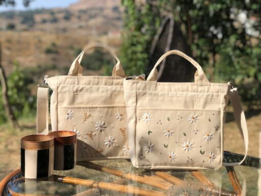 Embroidered Daisy Delight Handcrafted Canvas Tote for Summer Vibes
