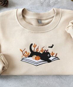 Bewitching Black Cat Embroidered Sweatshirt Spooky and Cozy for Fall