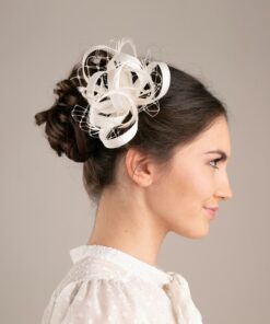 Enchanting Bridal Fascinator Adorn Your Wedding Day with Grace and Elegance