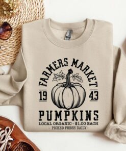 Cozy Autumn Vibes Farmers Market Sweatshirt for Thanksgiving and Halloween