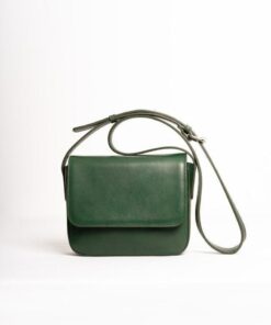 Timeless Leather Shoulder Bag Elevate Your Style with Classic Elegance