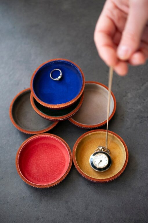 Exquisite Leather Ring Dish A Timeless Treasure for Cherished Moments