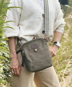 Foragers Canvas Bag Durable and Eco-Friendly Companion for Nature Enthusiasts