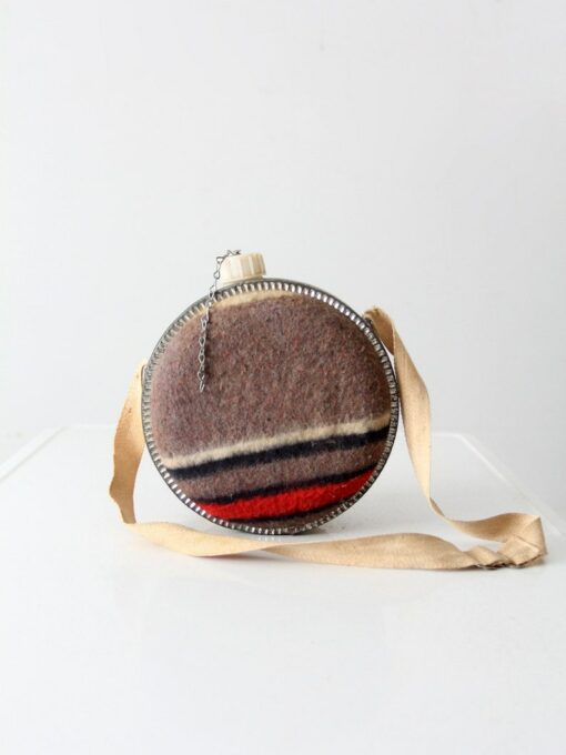 Vintage Saddle Blanket Canteen A Timeless Companion for Your Adventures