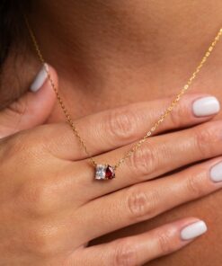 Caitlyn Minimalist Toi et Moi Emerald Gemstone Necklace A Timeless Symbol of Love and Connection