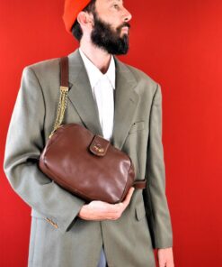 Timeless Treasure Vintage 80s Leather Shoulder Bag with Golden Chain