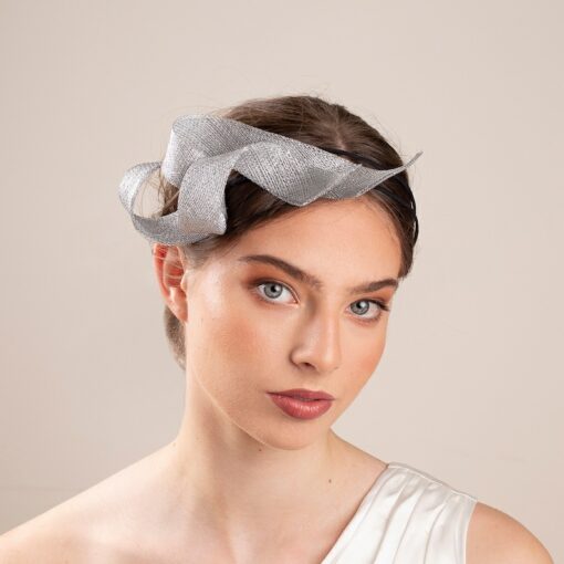Exquisite Bridal Silver Fascinator Adorn Your Wedding Ensemble with Grace and Elegance