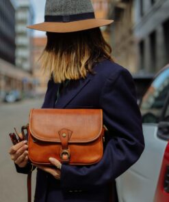 Exquisite Italian Leather Crossbody Handcrafted Elegance for the Modern Woman