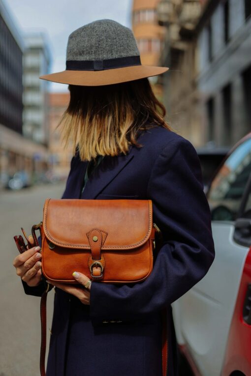 Exquisite Italian Leather Crossbody Handcrafted Elegance for the Modern Woman