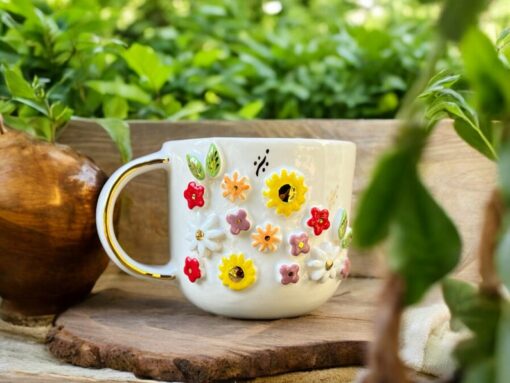 Exquisite Ceramic Mug with Custom Wood Slice Gift Box A Timeless Treasure for Coffee and Tea Aficionados