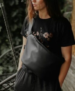 Versatile Vegan Leather Bum Bag Your Eco-Friendly Companion for Hands-Free Adventures