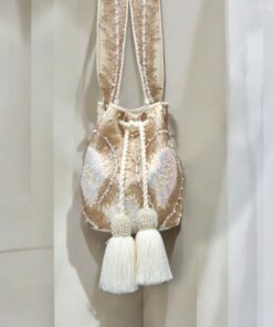 Best-Selling Wayuu Bucket Bag Handcrafted Colombian Crossbody Purse with Intricate White Cross Design