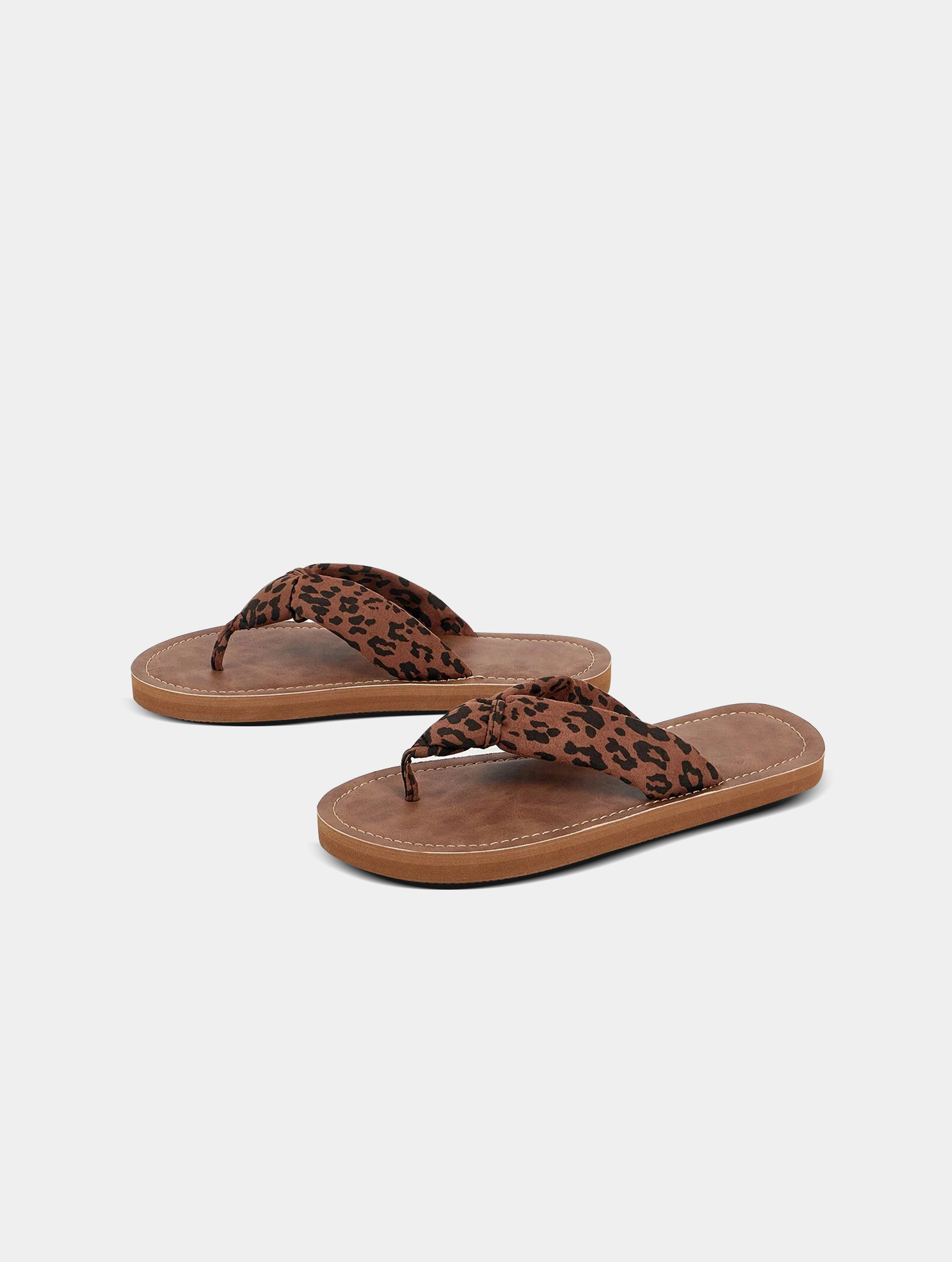 Womens-Leopard-Print-Flip-Flops-3.jpg Women's Leopard Print Flip Flops - Trendy Pattern, EVA Outsole - Image 3